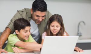 Aileler İçin 4 Farklı Uzaktan Eğitim Önerisi